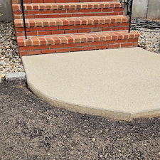 Concrete-Walkway-cleaning-Retaining-wall-cleaning 2